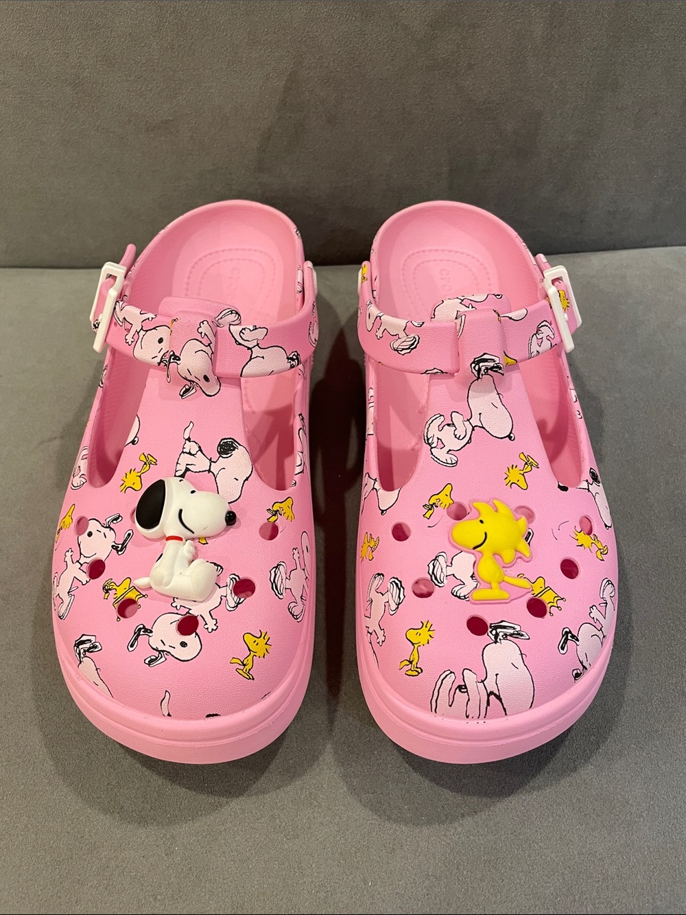 Crocs Peanuts Mary Jane Pink Clog Sandals Women’s 11 Snoopy Woodstock